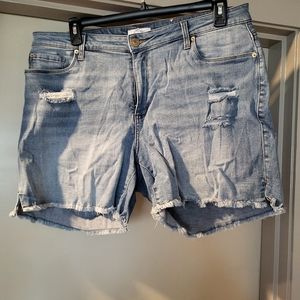 sts blue Aubrey mid rise short. Sz 33/16